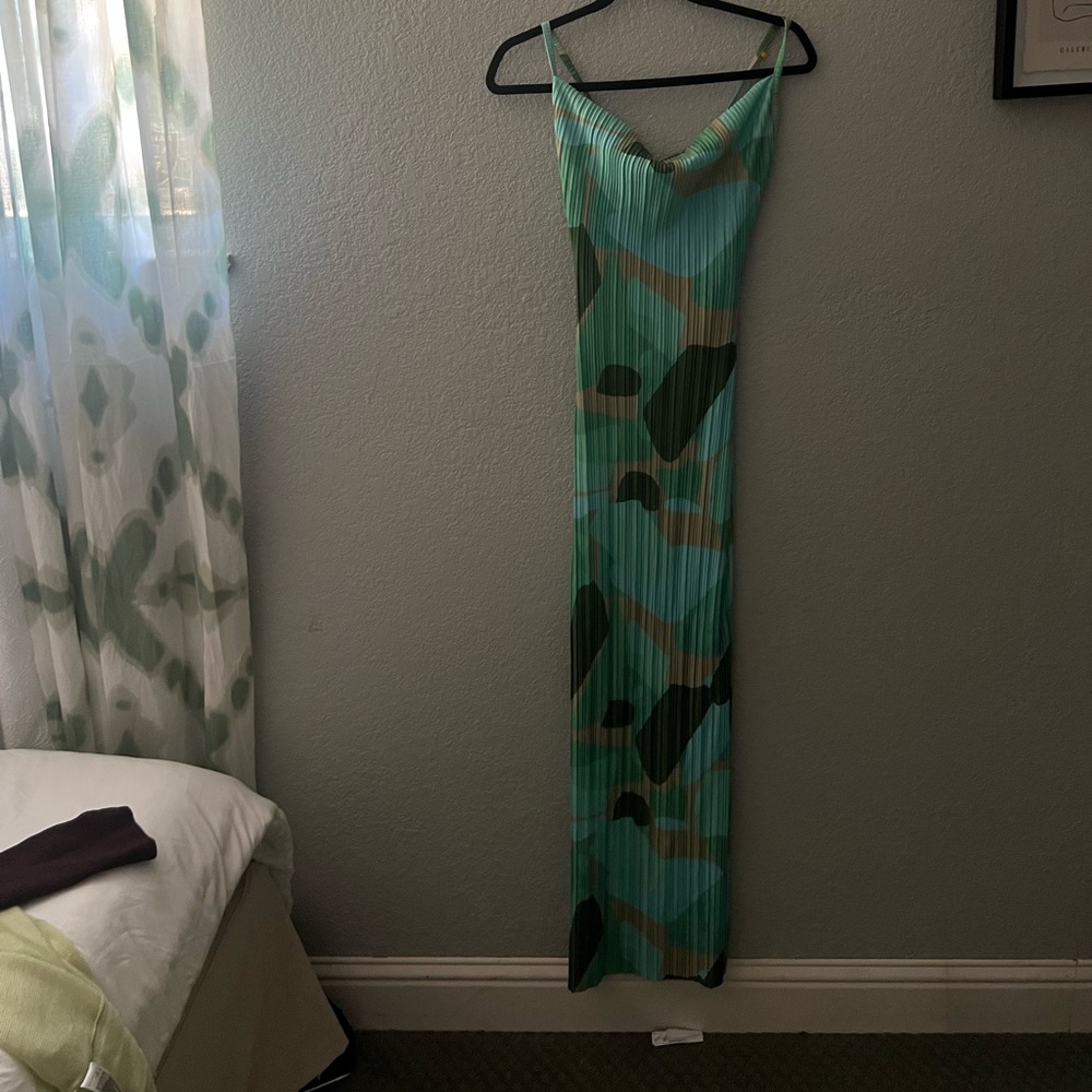 Green Abstract Print Plisse Strappy Maxi